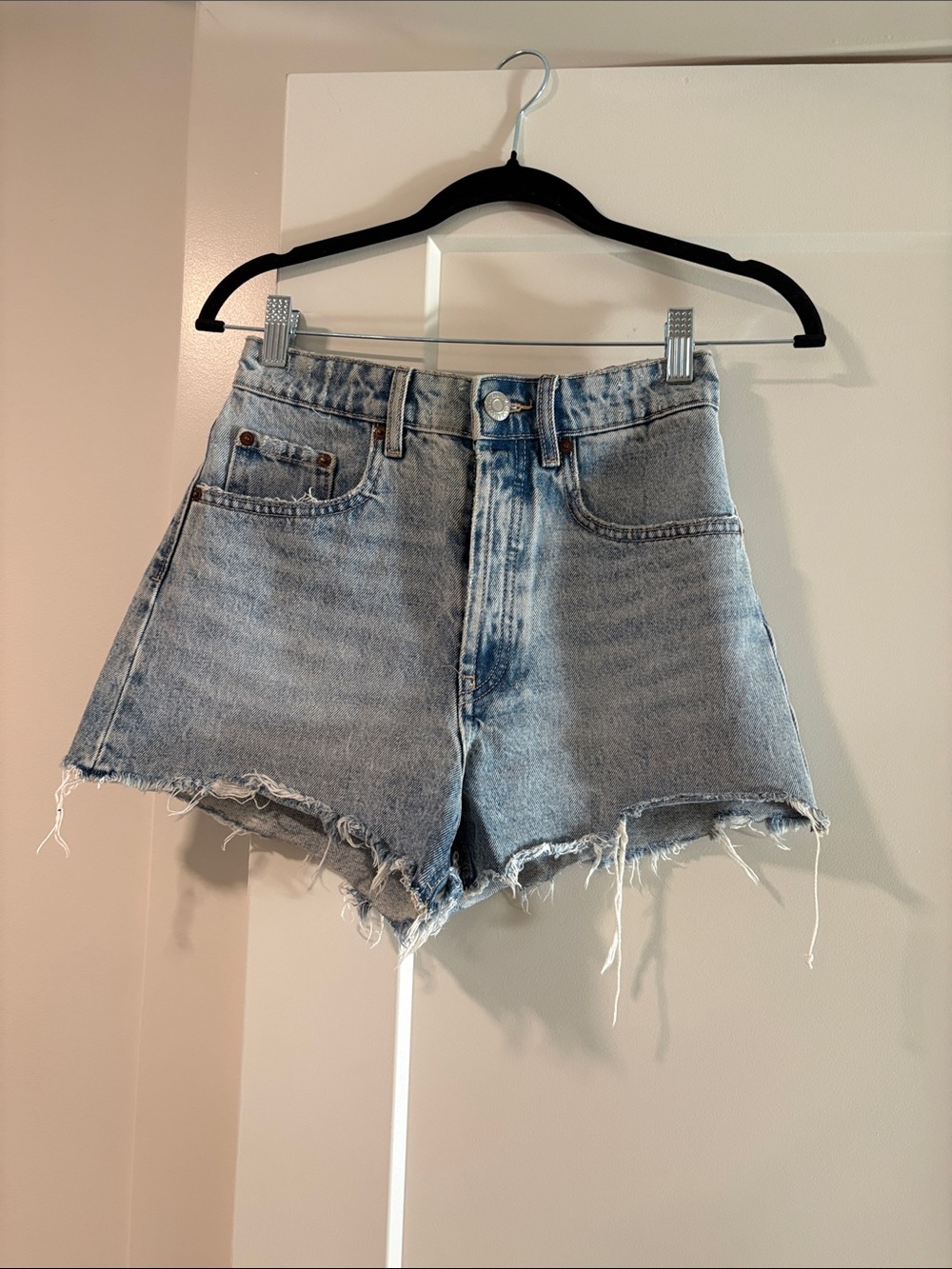 Zara Light Blue High-Waist Distressed Denim Shorts 4365/012